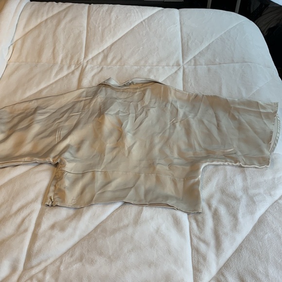 NWT RO&DE silky slightly cropped blouse - Picture 3 of 13